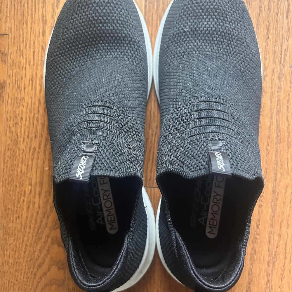 Sketchers Slip-on Shoes